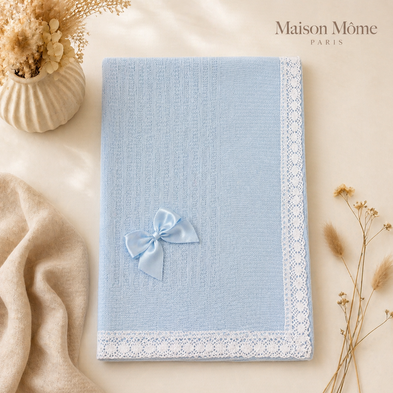 Couverture avec dentelle