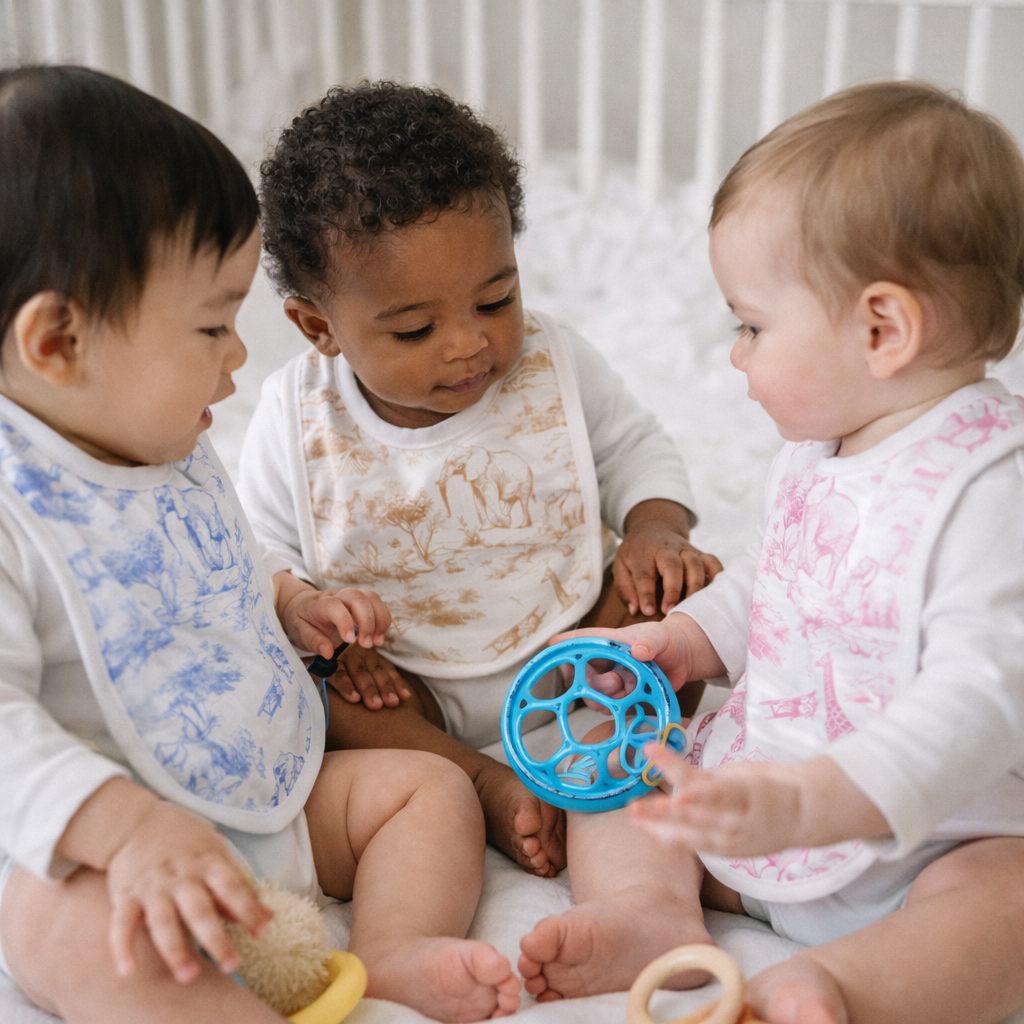 Bavoir motif toile de Jouy